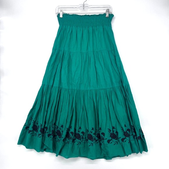 Old Navy Boho Ruffled Aline Smocked Waist Embroidered Floral Hem Skirt Size SM - Picture 9 of 9